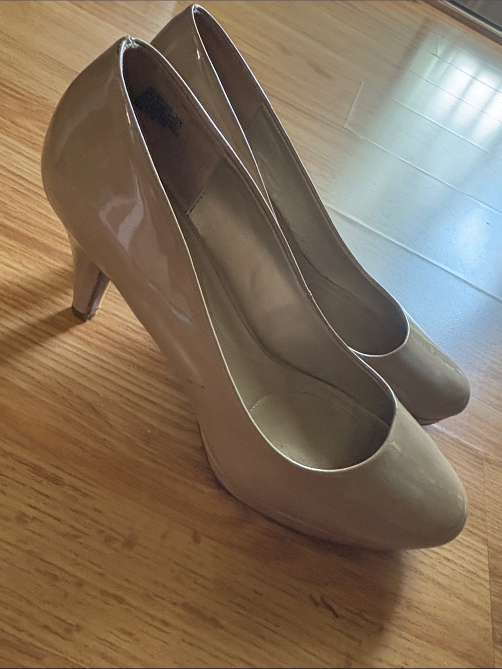 Bandolino Taupe Patent Round-Toe Pumps